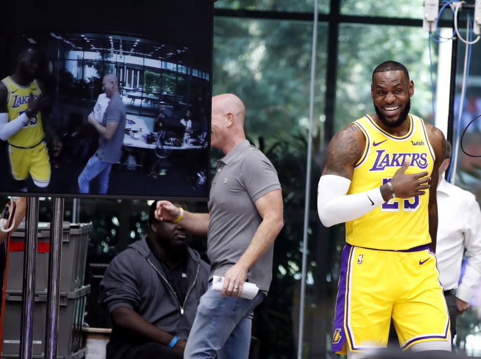 LeBron James habla por primera vez con los Lakers