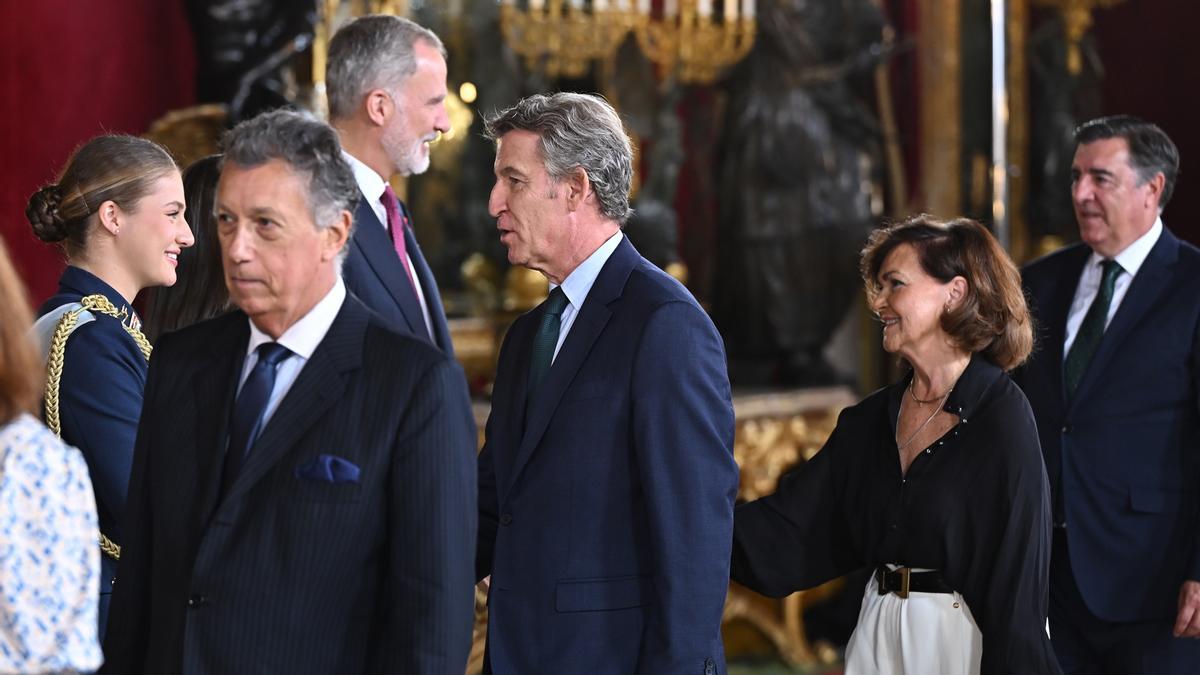 Los Reyes, la Princesa de Asturias y la Infanta Sofía presiden una recepción en el Palacio Real por el Día de la Fiesta Nacional