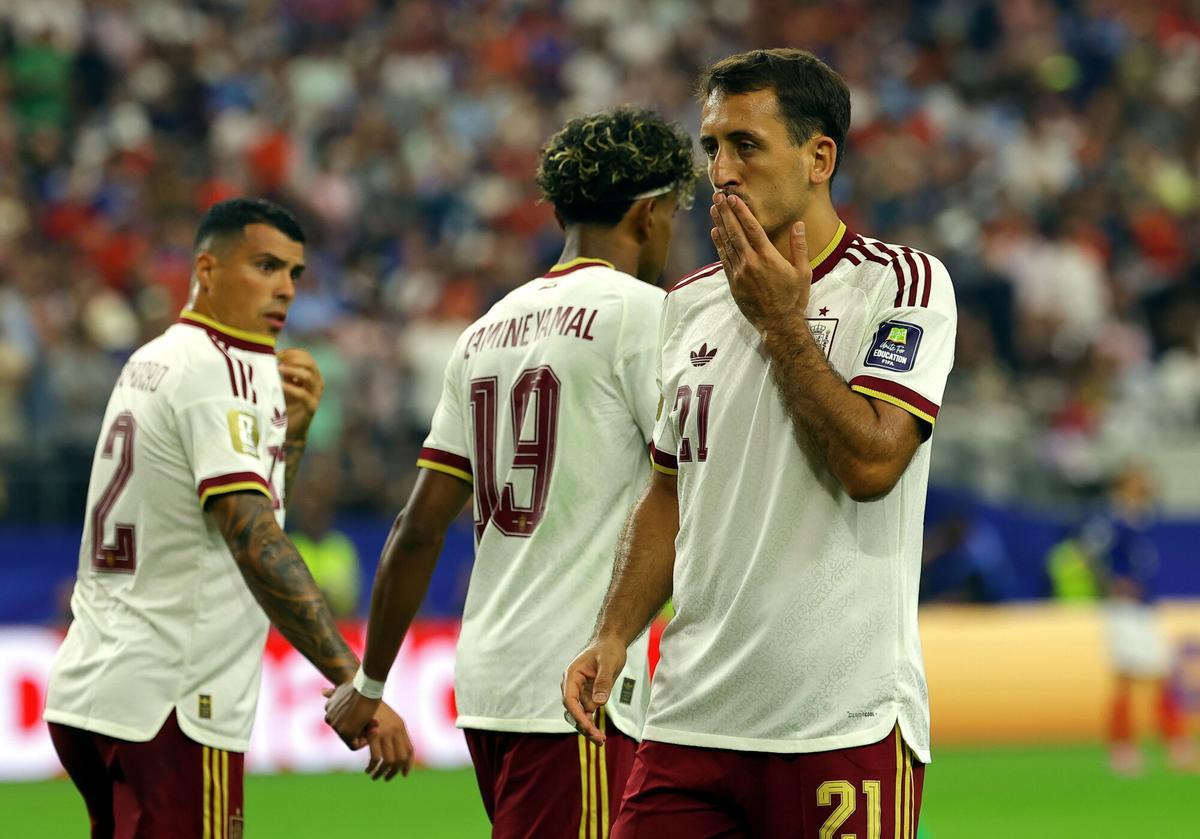 Oyarzabal, instantes después del primer gol del partido. Oyarzabal, instantes después del primer gol del partido.