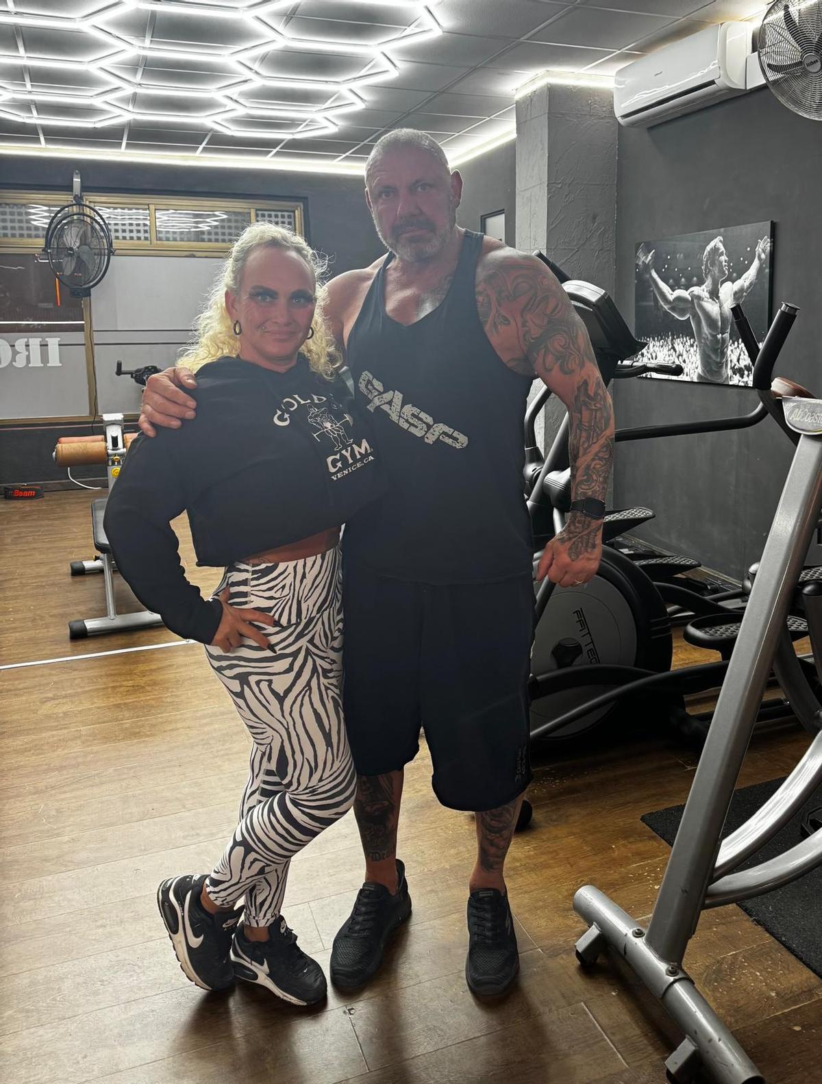 Caro und Andreas Robens sind bezüglich einer Teilnahme am Dschungelcamp verschiedener Meinung.