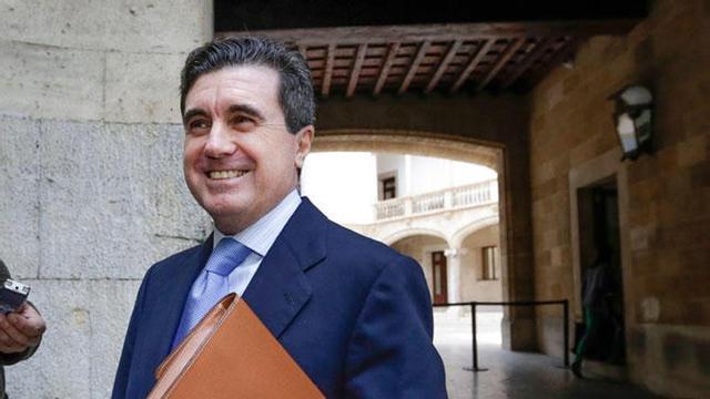 El Supremo rebaja a 9 meses la condena a Matas y evita que entre en prisión