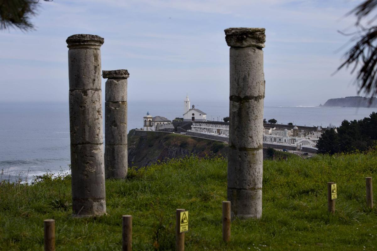 EN IMÁGENES: Así es el bosque-jardín de Luarca EN IMÁGENES: Así es el bosque-jardín de Luarca