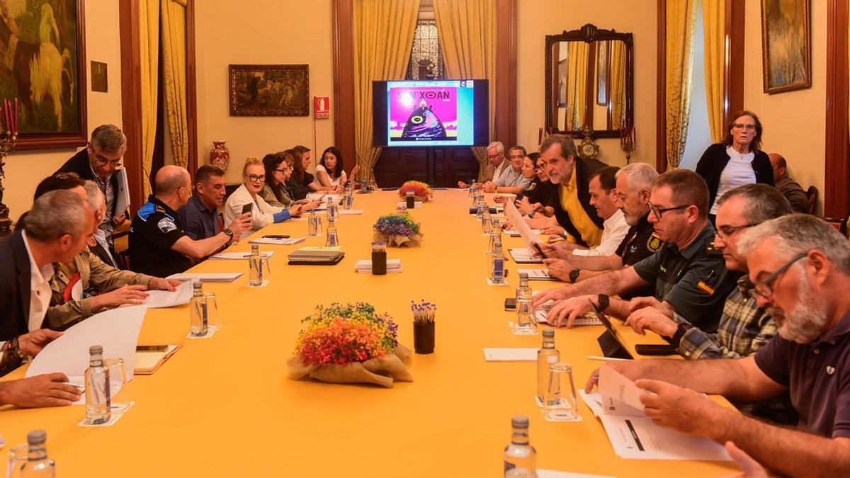 Reunión de la Junta Local de Seguridad de A Coruña por la fiesta de San Xoán.