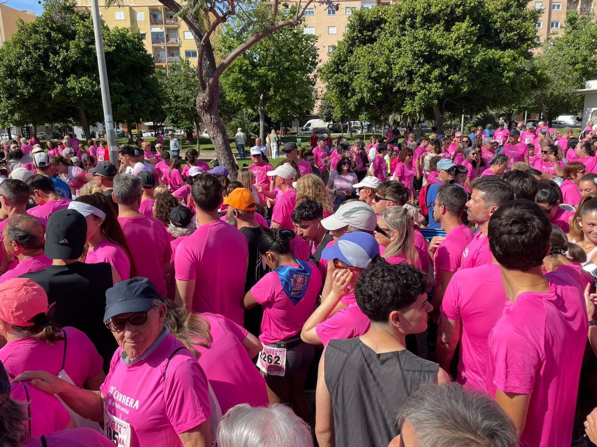 Así ha sido la carrera solidaria por el cáncer de mama en Sagunt