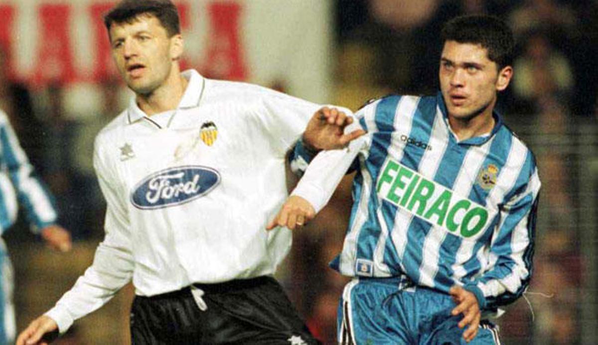 Djukic en un partido Valencia - Deportivo.