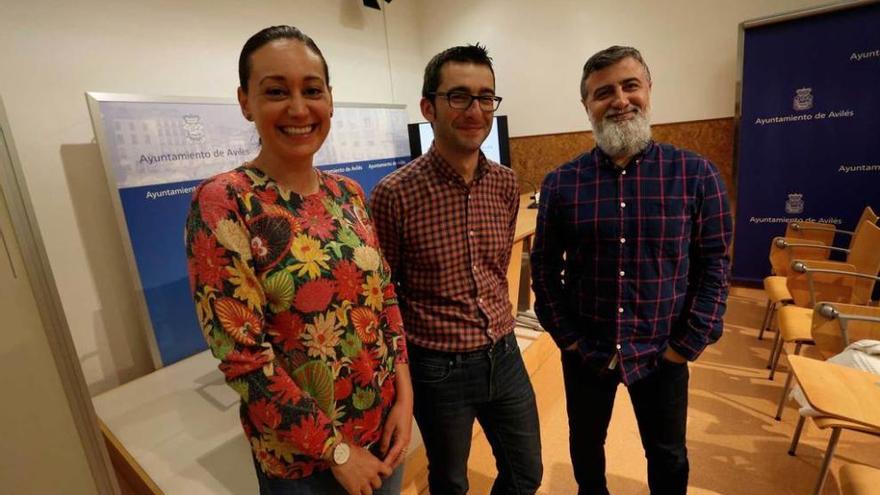 Alba García, Manuel Campa y Roberto Bernabé, en la presentación.