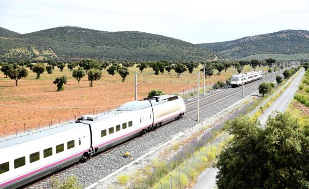 La línea de alta velocidad entre Sevilla y Madrid renovada entre 2023 y 2025