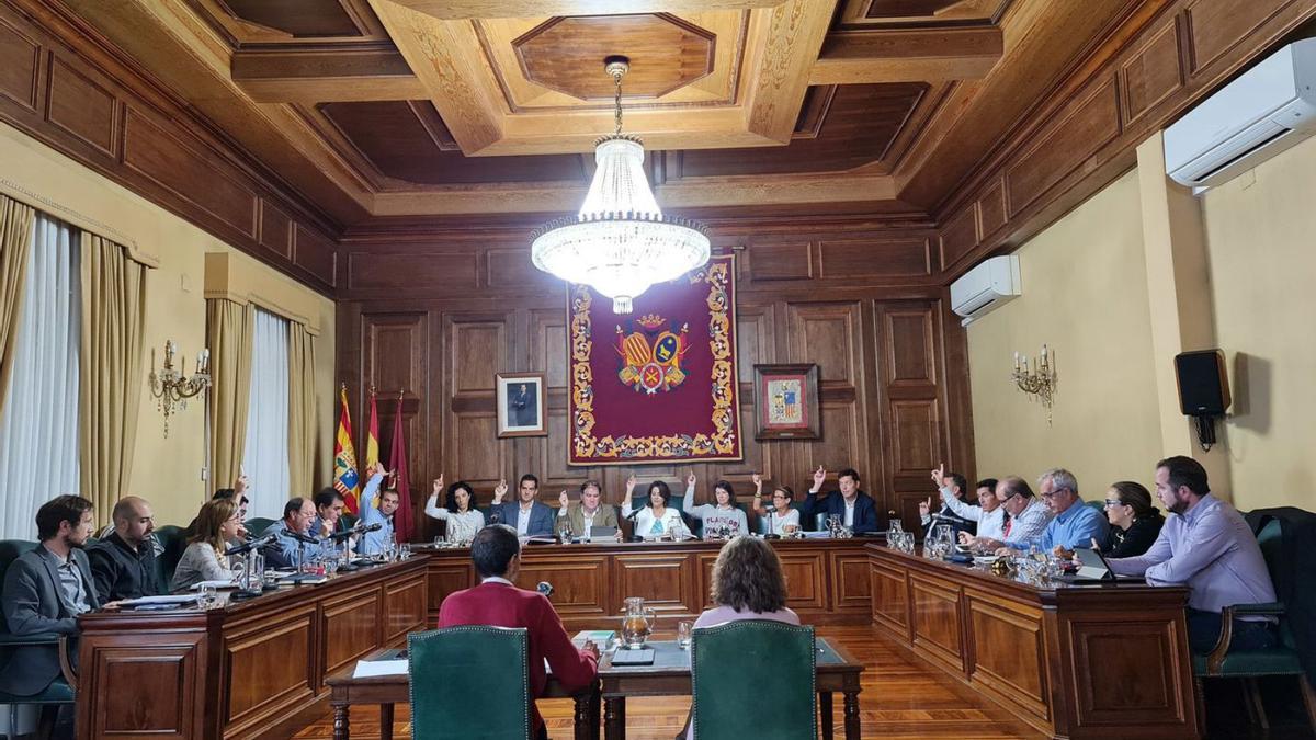 Un momento del pleno extraordinarios celebrado ayer en Teruel. | AYUNTAMIENTO DE TERUEL