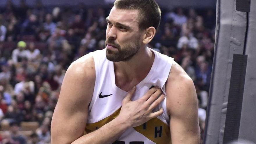 Marc Gasol destroza a Lebron James