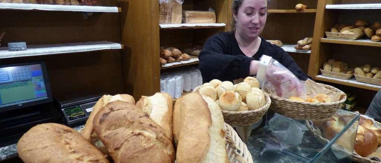 Bollu y sidra nunca faltan en Comadres