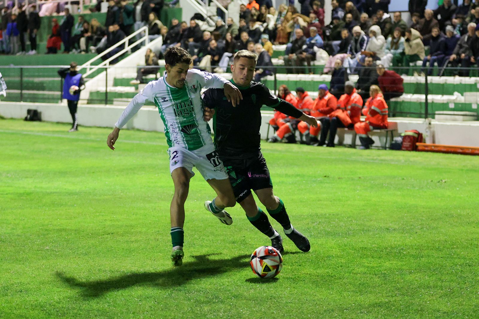 Antequera-Córdoba CF: las imágenes del partido en El Maulí