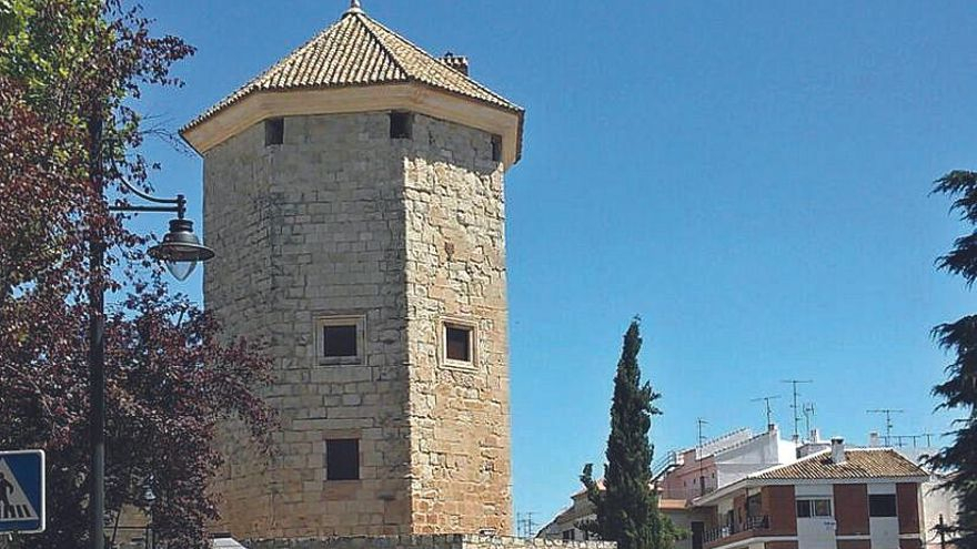 La Torre del Moral, en la zona sureste del Castillo de Lucena.