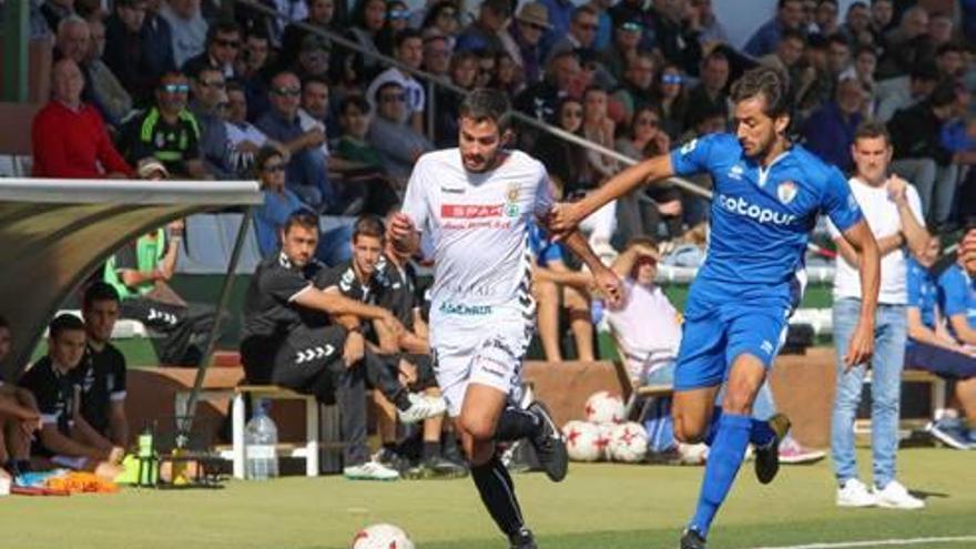 El Ontinyent CF se hace grande tras derrotar a los más pequeños del grupo