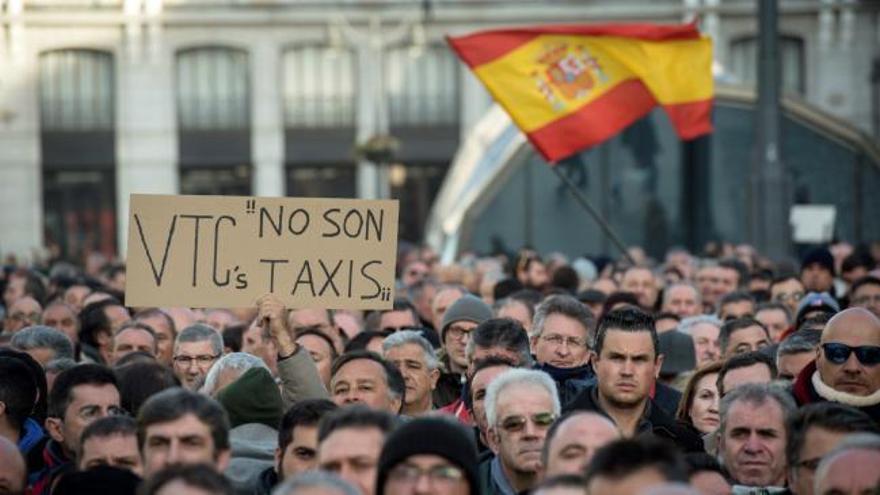 Indignación entre los taxistas tras la reunión con la Consejera de Transportes de Madrid