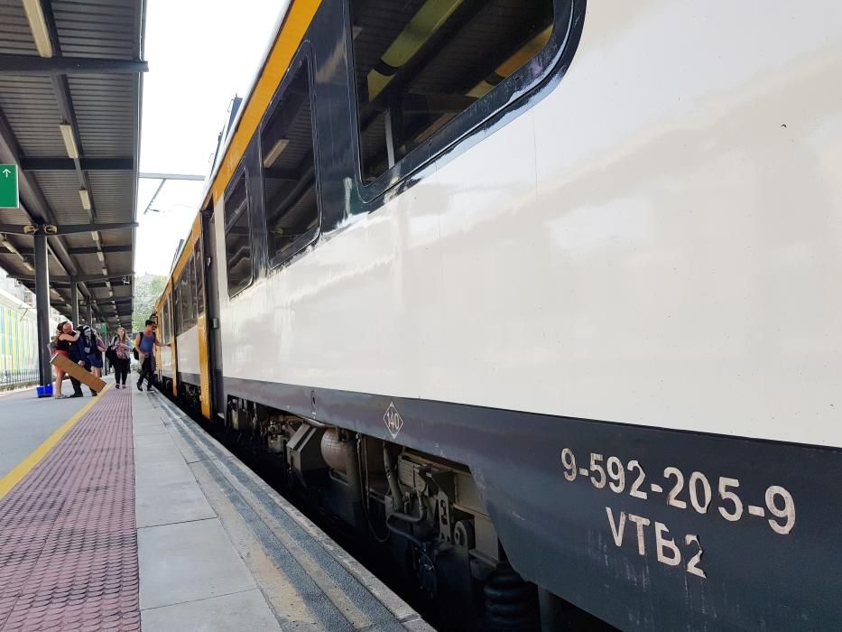 El tren Celtia, ayer en Vigo // Marta G. Brea