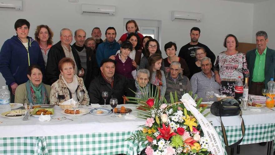 Homenaje de Cañizal a Justa Durán por sus 103 años