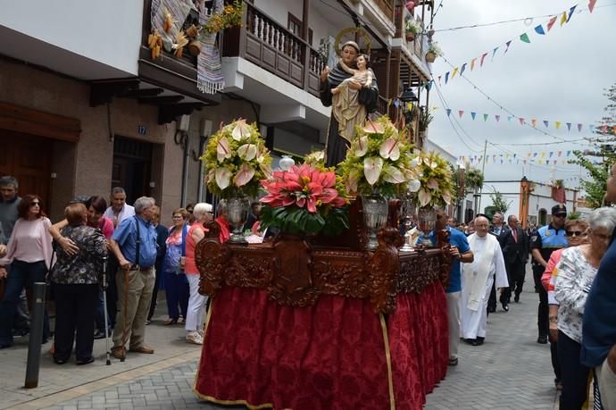 Procesión de las fiestas de San Antonio de Padua en Moya