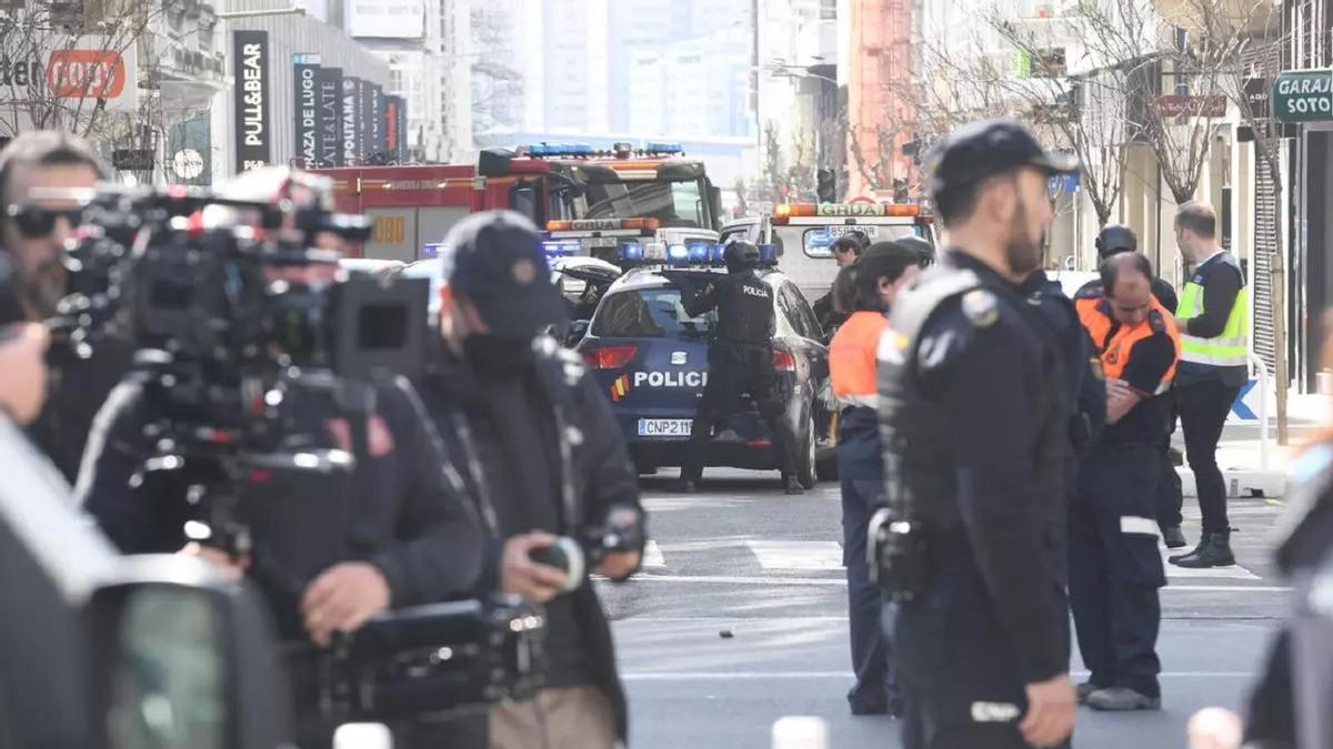 El misterio de los seis uniformes de Policía Nacional ‘desaparecidos’ en pleno rodaje de un thriller en Valencia
