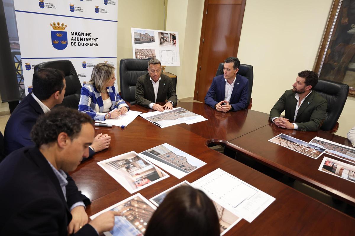 Reunión de trabajo sobre el proyecto de reforma integral del Polideportivo Sant Blai.
