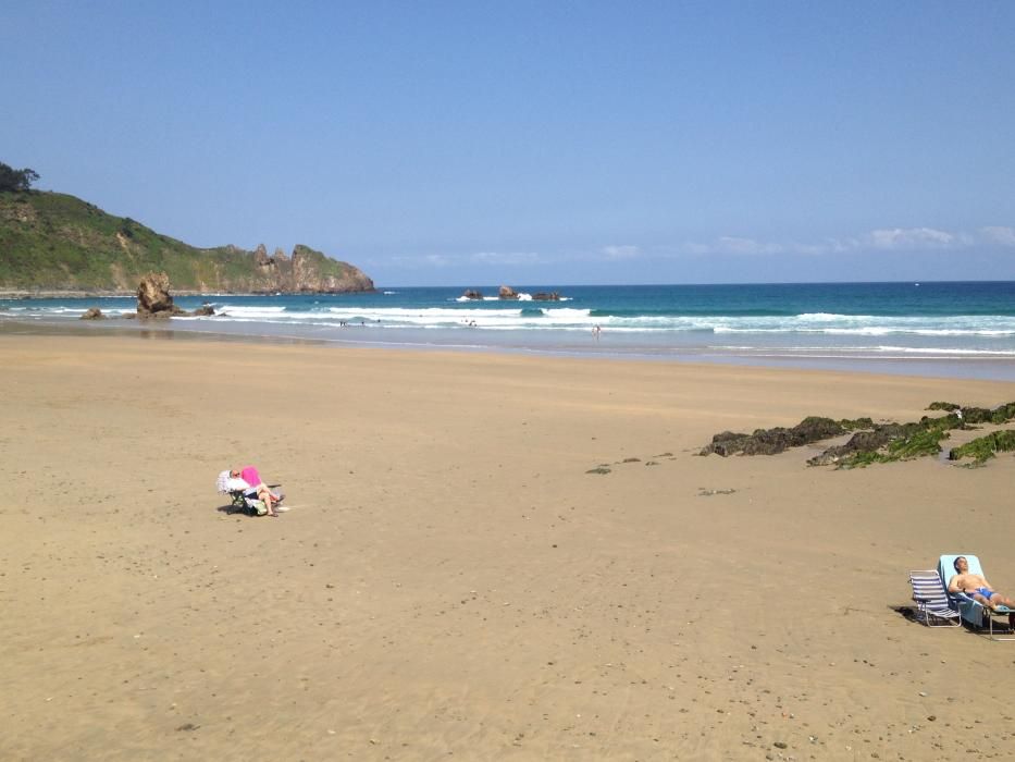 Asturias disfruta bajo el sol de la vuelta de la primavera