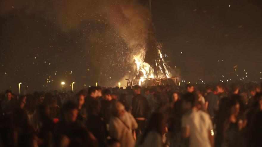 Fiesta de San Juan en Poniente.