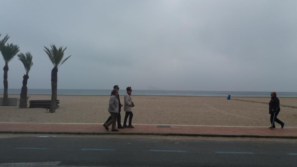 La niebla cubre Benidorm