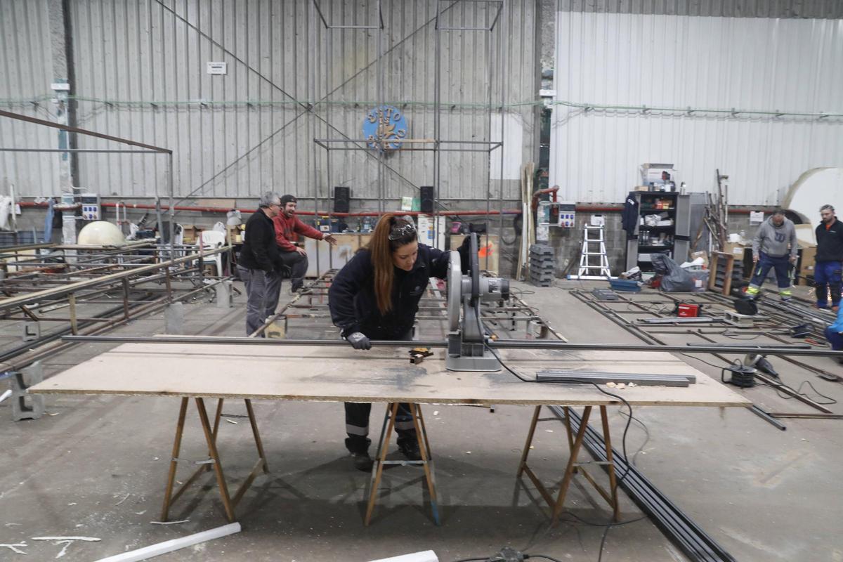 Trabajos en la nave de la Travesía de la Industria.