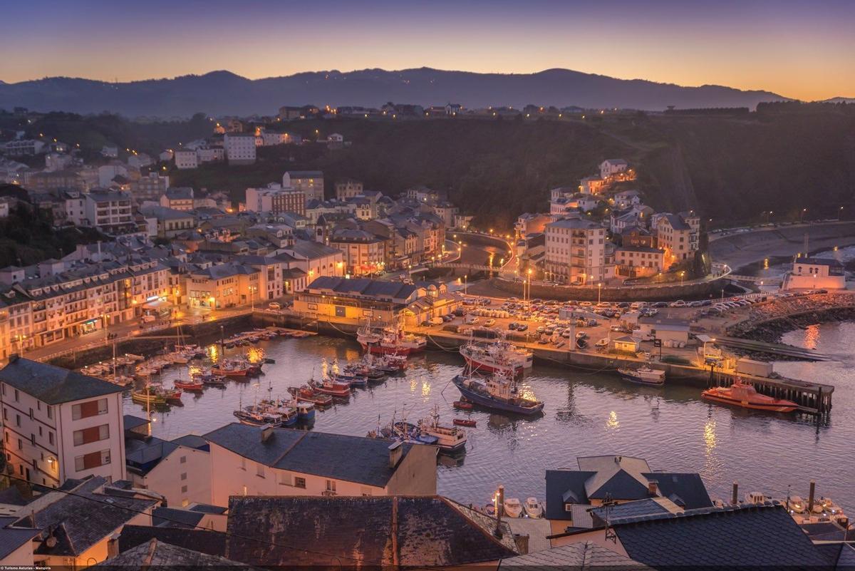 Vista nocturna de L.Luarca