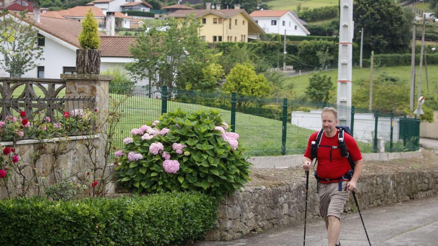 Un millón de euros al año para atender 800 kilómetros de caminos en las parroquias