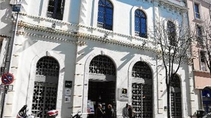 L&#039;entitat compta amb un emblemàtic edifici situat en ple centre de la ciutat.