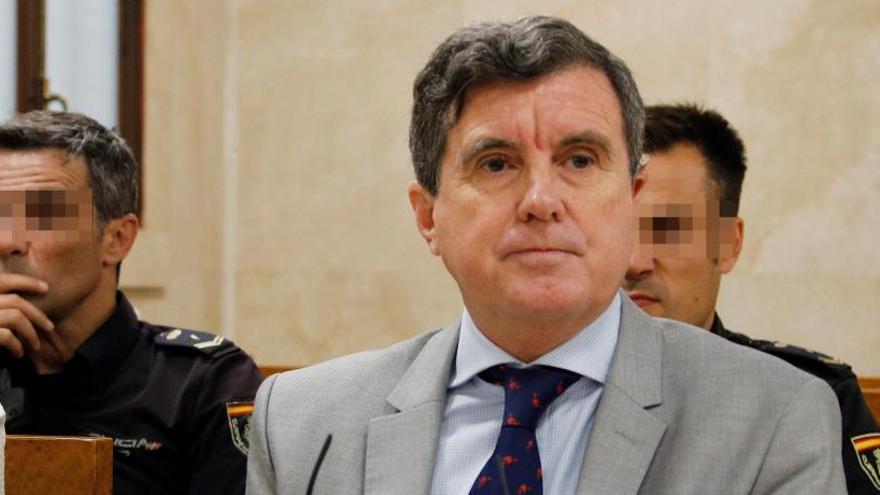 Jaume Matas, en el banquillo.