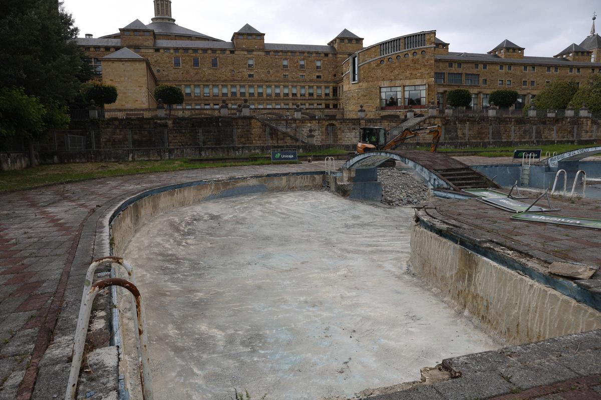 En imágenes: así avanzan las obras de la piscina de La Laboral