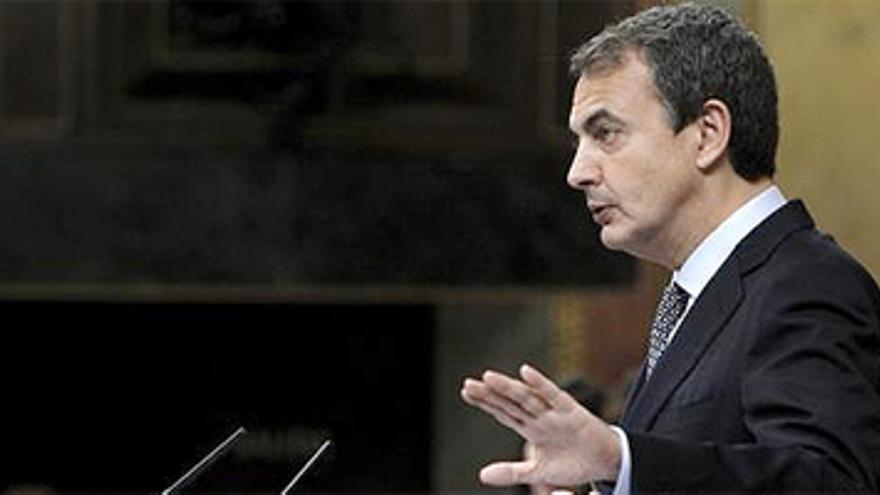 Zapatero justifica la declaración del estado de alarma ante la &quot;la situación de calamidad pública y riesgo de desabastecimiento&quot;