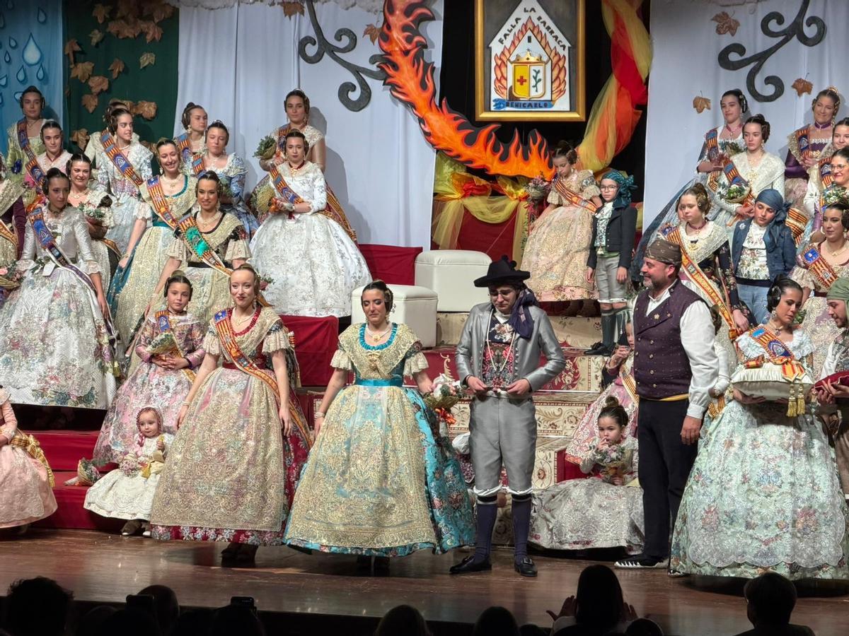 Imagen del acto de proclamación del nuevo cuadro de honor de la Falla la Barraca, celebrado en el auditorio Pedro Mercader.
