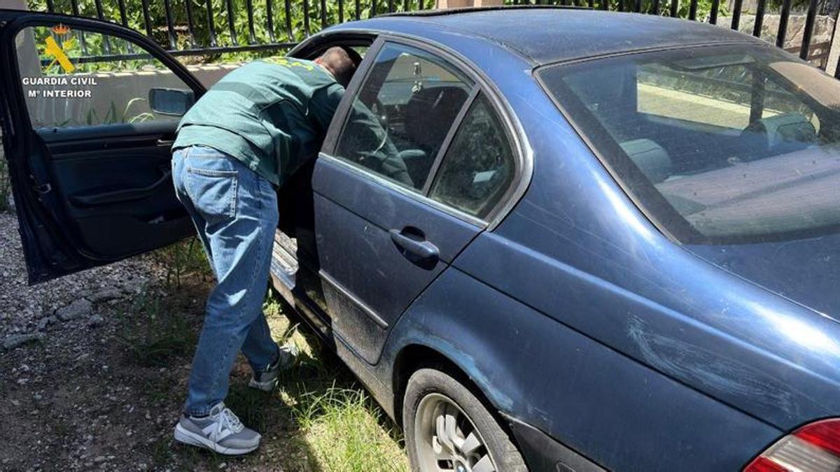 Vehículo recuperado por la Guardia Civil.
