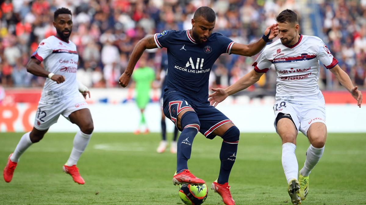 Rafinha, en un partido con el PSG