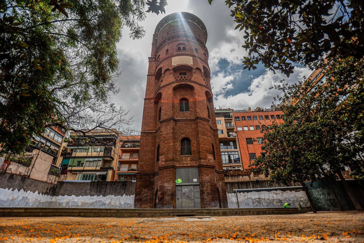 Interior de manzana de la Torre de les Aigües, el primero que abrió en el Eixample JORDI OTIX