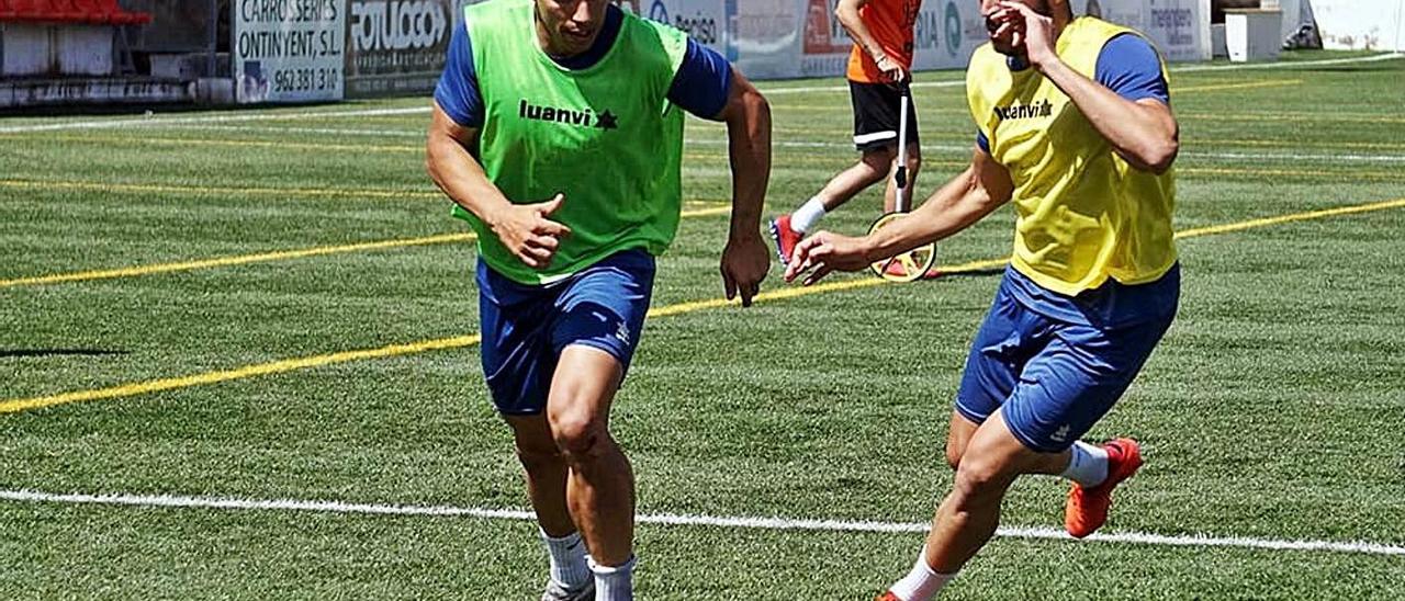 Entrenamiento del Atzeneta antes de recibir al CE l’Hospitalet en el Regit. | ATZENETA UE