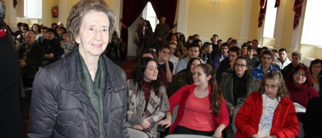 Margarita Salas, en un acto con alumnos.