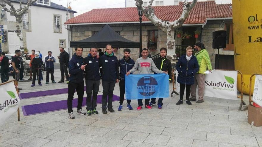 El equipo La Gramola GTR, en el Vegan Trail de Castro Caldelas.