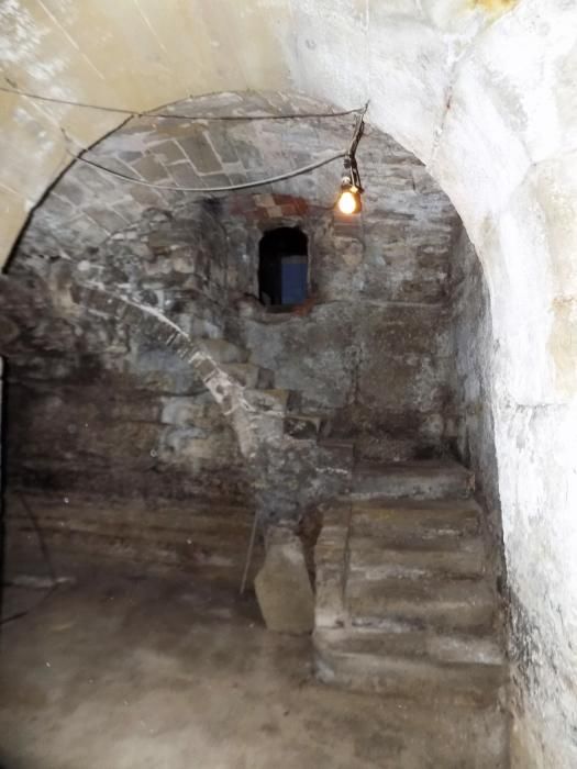 El sostre descobert a l'antiga Fonda Sant Antoni