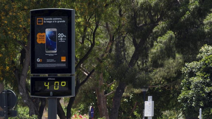 Uno de los termómetros instalados en Murcia.