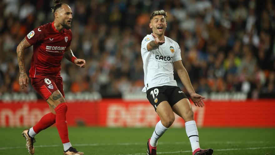 Horario definido para el partido en Mestalla contra el Sevilla FC