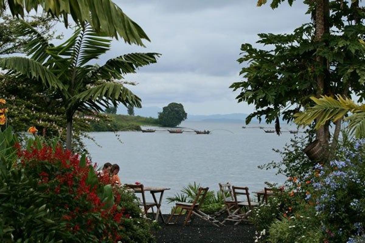 Lago Kivu en Gisenyi, al oeste de Ruanda. Este lago marca la forntera con la República Democrática del Congo.