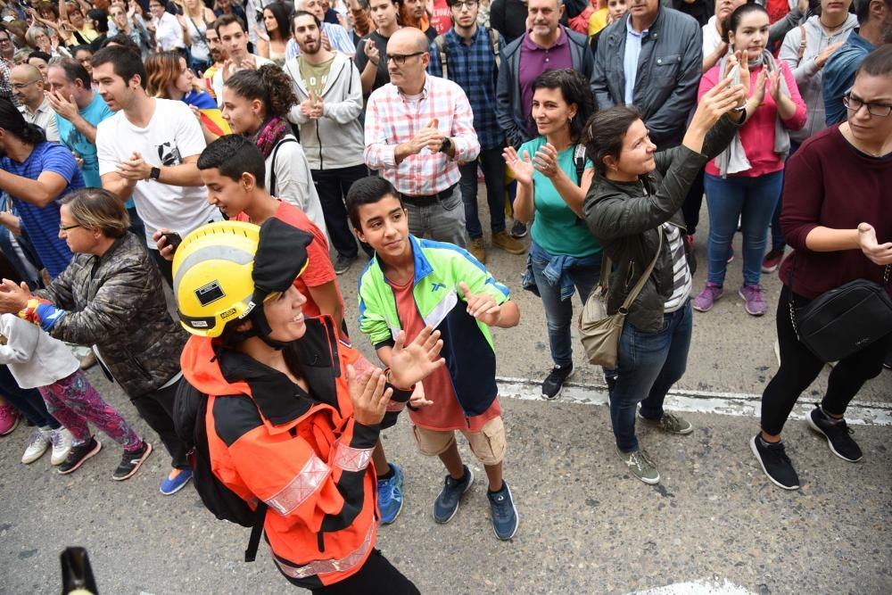 Multitudinària manifestació contra la violència a Manresa