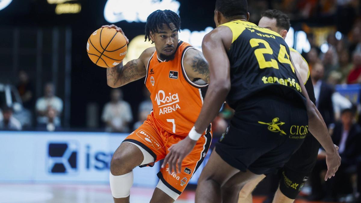 Chris Jones, con protagonismo anotador en el último cuarto ante el La Laguna Tenerife