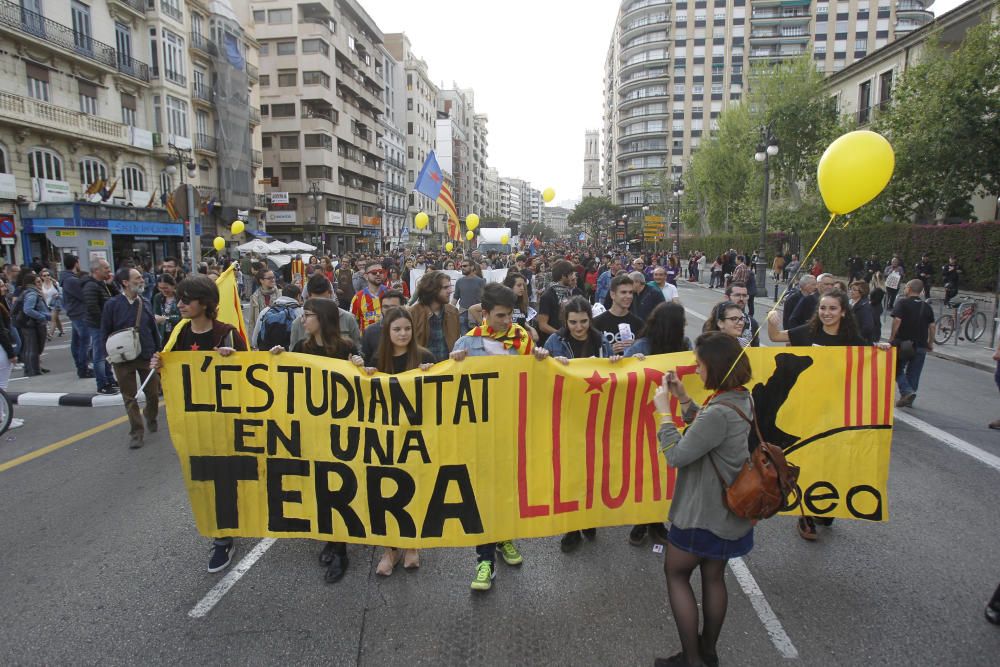 Manifestación del 25 d'Abril en València