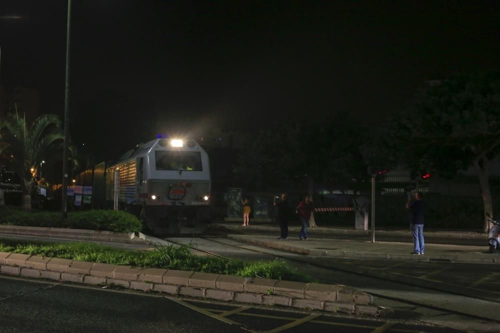 Llegada del tren al puerto de Málaga.