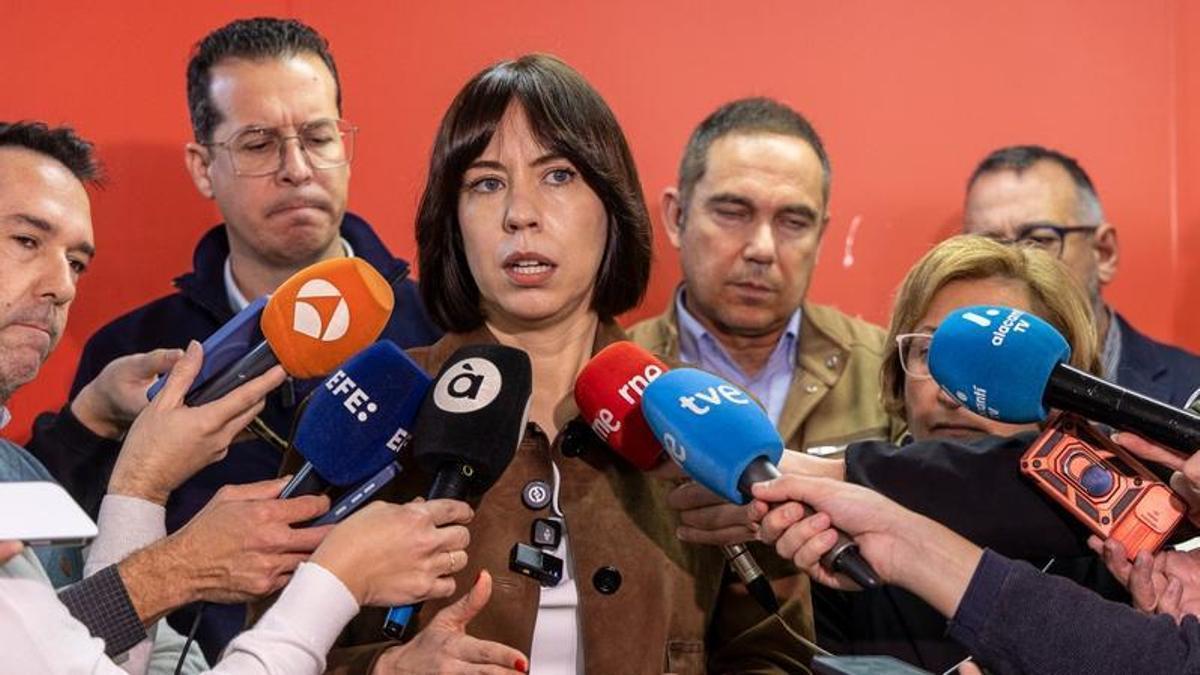 Rueda de prensa de Diana Morant en Alicante, junto a Rubén Alfaro y Ana Barceló.