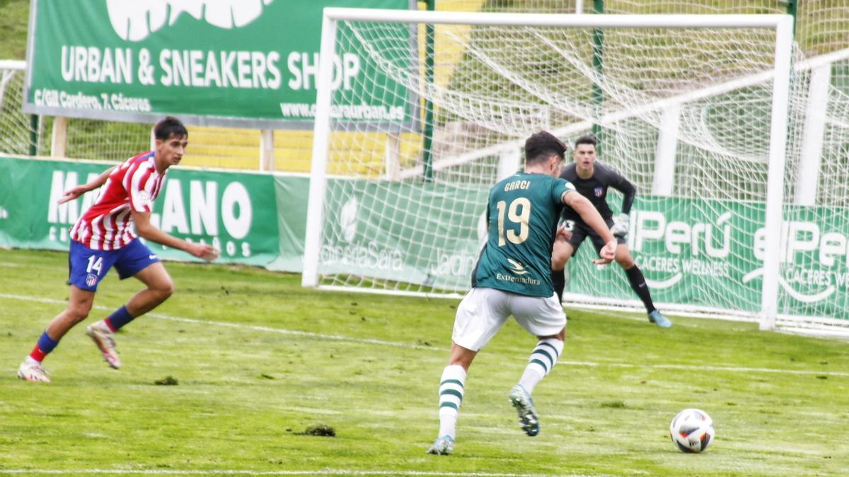 Garci se interna en el Cacereño-Atlético de Madrid B.